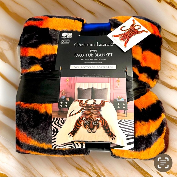 Christian Lacroix NWT Super Plush Faux Fur Twin Size Tiger Pattern Blanket - Picture 2 of 8
